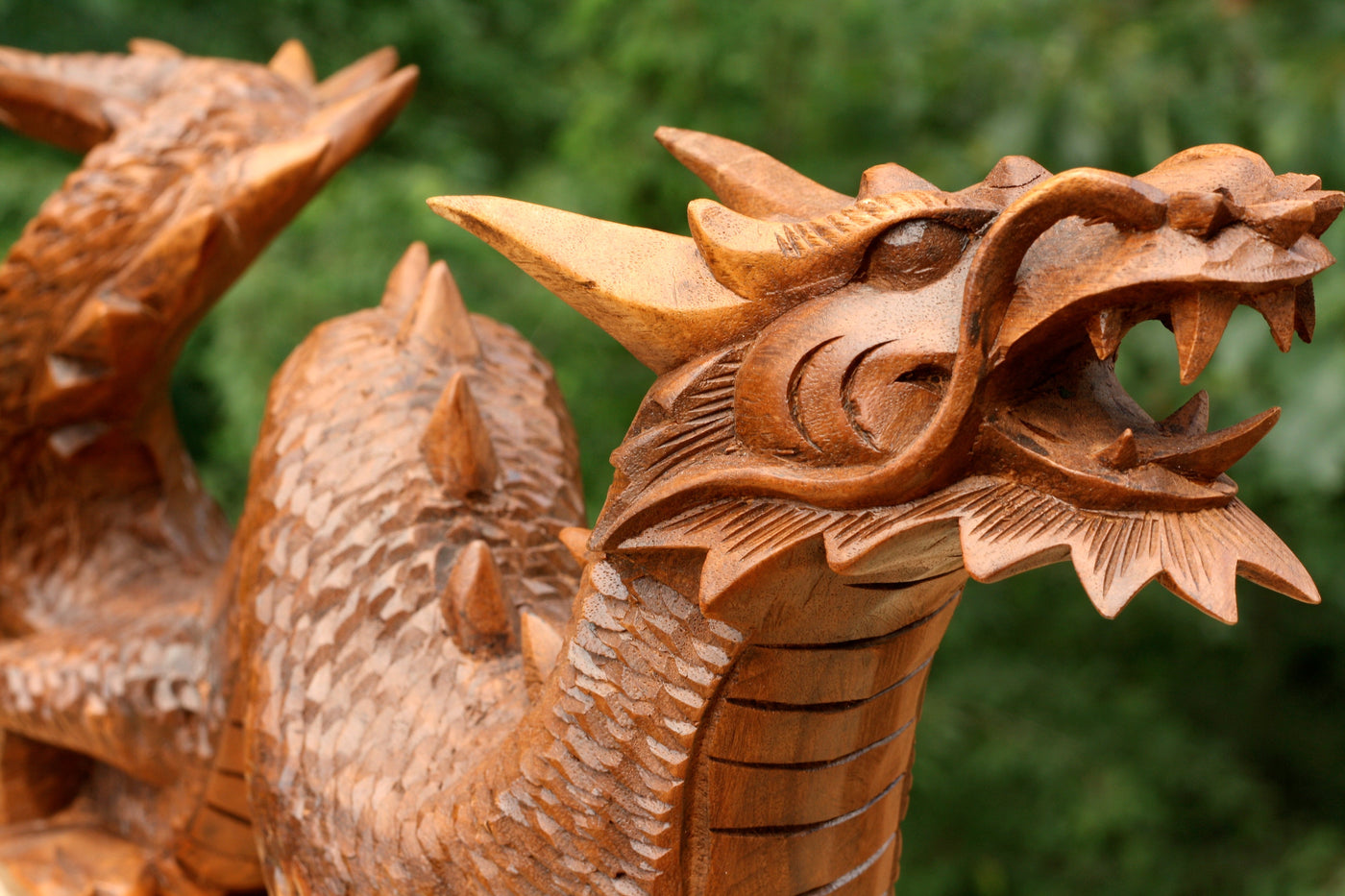 Wooden Crawling Dragon Handmade Sculpture Statue Handcrafted Gift Art Decorative Home Decor Figurine Accent Decoration Artwork Hand Carved