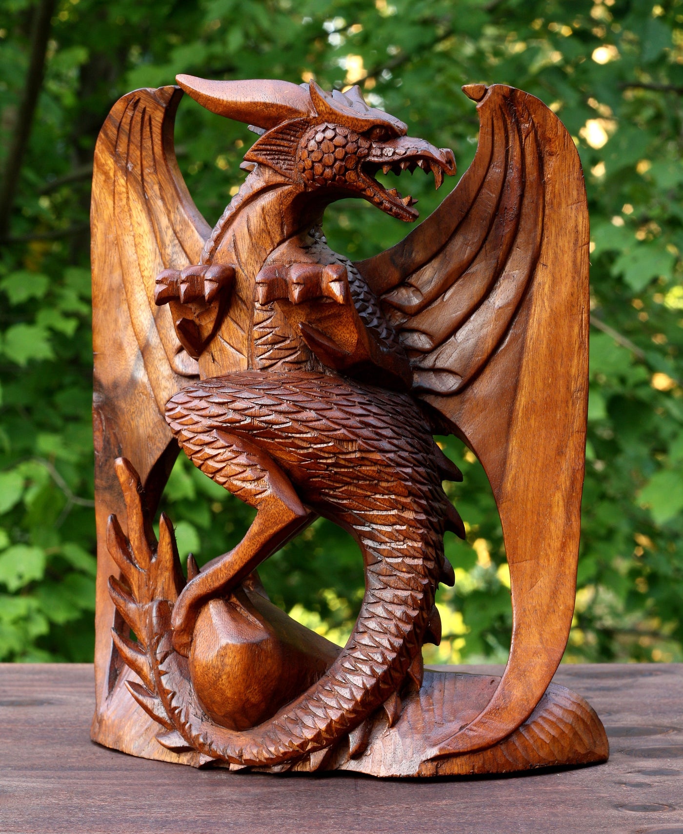 Wooden Handmade Skyrim Dragon Statue Sculpture Handcrafted Gift Art Decorative Home Decor Figurine Accent Decoration Artwork Hand Carved